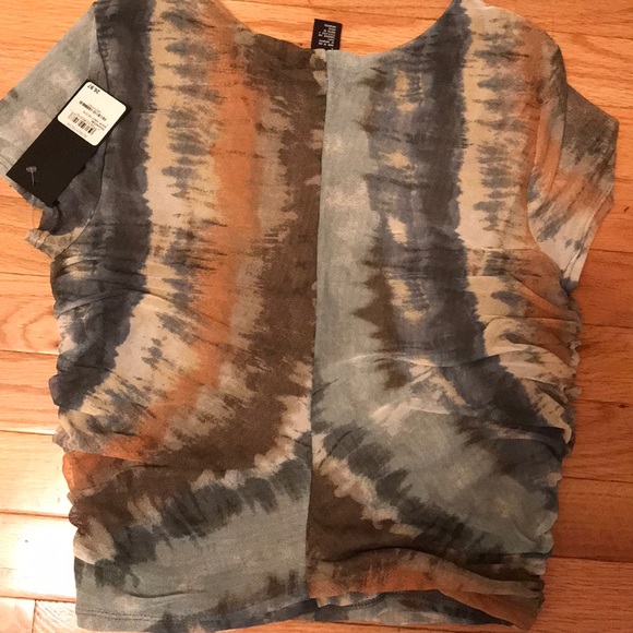 A gorgeous blouse. - Picture 2 of 7